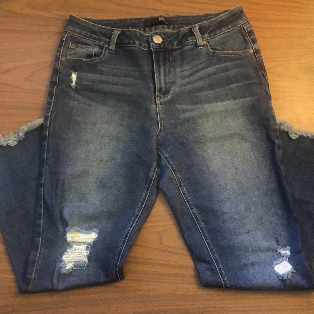 1822 Distressed jeans